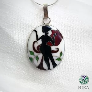 Серебряный кулон Муза