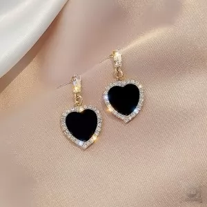 Серьги LATS черные в форме сердца